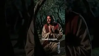 Бог укрепляет нас в молитве. God strengthens us in prayer. #Shorts