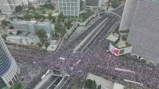 Israel passes bill that limits Supreme Court