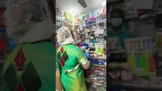 Мегна Алам ходит от дома к дому, чтобы заручиться голосами избирателей.