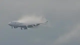 B747 low clouds and moist air, Massive Condensation