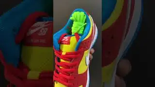 In hand look 👀 Nike SB Dunk low Bart Simpson 🔥 #shorts #viral #style #fashion #hiphop #shoes #rap