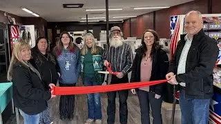 Weiser Laundromat Holds Weiser Chamber of Commerce Ribbon Cutting