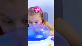 😱✨ Ярослава и Гигантский Слайм! Надуваем Огромный Пузырь 🎈🟢 #дети #playground #kidsplay #детивлог