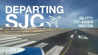 737-900 take off from SJC  airport (San Jos&eacute; del Cabo)