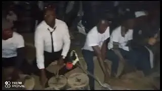 kilombo zola en concert avec le frère Dursyn Louzolo