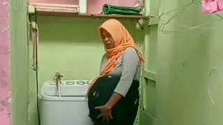 Bumil Perut Gede Melahirkan Sendirian Saat Mencuci// #dramamelahirkan