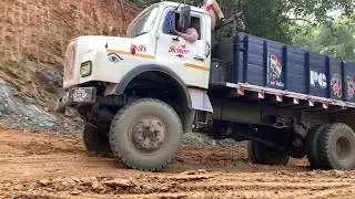 Tata 1212 TC 4x4 climbing through small hill | Heavy duty tata truck | Tata legendary truck 💪🏻