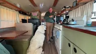 Projects inside the bus on a windy day in Quartzsite and Doggie cart update.