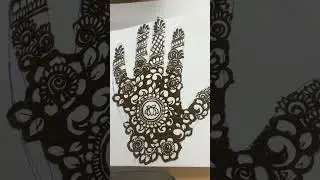#lotusmehendidesign #trendingmehandi #mehandidesigns #trendingshorts #negativespace  #mehandiartist