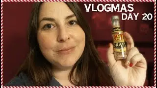 ASH IS HOME AND TRYING BEER JELLY BEANS FOR SCIENCE! | VLOGMAS DAY 20 (12-20-2017(