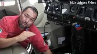 Como controlamos y frenamos el avion en tierra