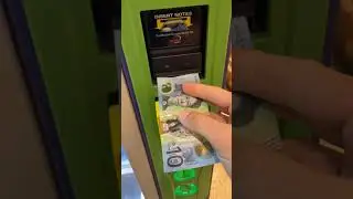Pok&eacute;mon card vending machine mystery card gift!! #pokemonvendingmachine #pokemon