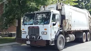 PETERBILT/MCNEILUS Garbage Truck; Split body Rear Loader