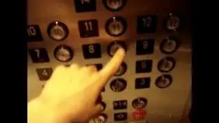 Тяговые лифты Westinghouse/Schindler в отеле Hilton Clear Lake в Хьюстоне, штат Техас.
