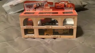 Cars Mini Adventures Piston Cup gift pack