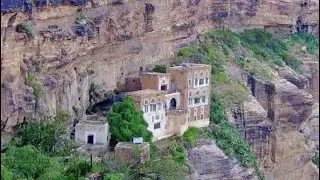 قال الفتى ابن حسين يحيى أو يموت ما رأيكم ( 4 \ بمصاحبة الإيقاع ) ـ محمد ابو نصار