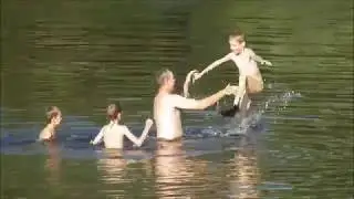 Wild Swimming Fun! Dad & Sons Cool Off in River During 2018 Heatwave 🌞💦 #WildSwimming