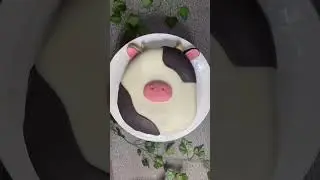 Connor the cow, red velvet edition 😘 Tiktok bakingthursdays