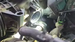 Coolant leak (gush!).. LR 4 Discovery. Another day another thing to fix 😭😂