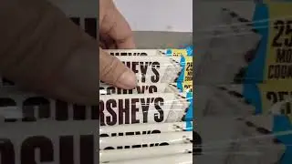 SATISFYING SOUNDS HERSHEY'S CHOCOLATE||ASMR #shorts #satisfying #viral #trending #chocolate #asmr