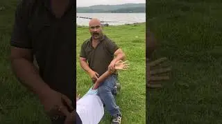 Self defence tips #viral #karate #martialarts #viralvideo #selfdefensetech#shortsvideo #shorts