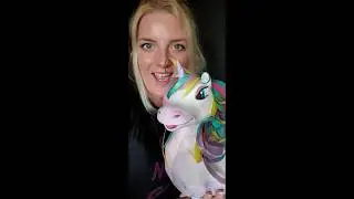 Esme the WALKING, TAIL SHAKING NEIGHING unicorn CAKE!