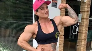 FBB ALCIONE Santos Barreto female bodybuilding 2022 girls with muscles flexing HERBICEPS lift carry
