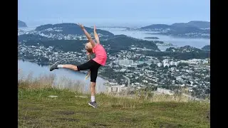 Поход в гору в Норвегии - P&aring; tur Spjelkavik Skiheisa &Aring;lesund
