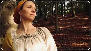 Not so obvious viking dress| A short film of the smocked Pskov/Hedeby/Birka/Vangsnes viking dress.