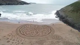 Winter Solstice beach art 2019
