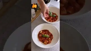 Nhoque de 20 minutos!#shorts #shortsvideo #pasta #nhoque #molhodetomate #veganfood #vegano #govegan