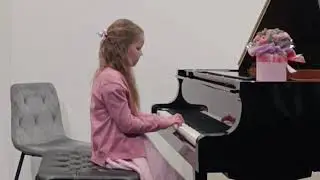 Есения Фролова