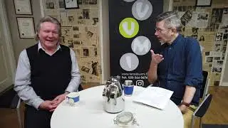 Tanssijat Tanssistudiolla Juomassa Kahvia - Heikki Ketonen 1/4