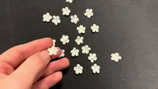 Ivory Laser Cut Flowers - M11 (Bag of 144)