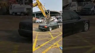 Thats how car crushes in crashyard 