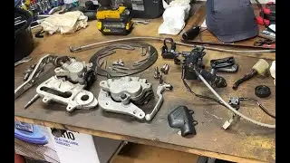 KTM LC4 640 Adventure (10/43): dismantling all brake components