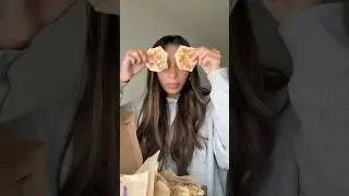 trying the new mini crunch wrap sliders