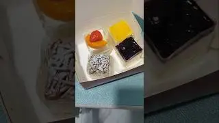 Mini ciasta z cukierni Cherry Bakery (樱桃面包西饼) w Hongkongu recenzja w opisie