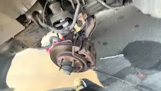 Ford f150 1994 - 2004 front brake pad replacement 