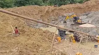 gold mining slurry mud gravel pump with diesel engine in the working site conition
