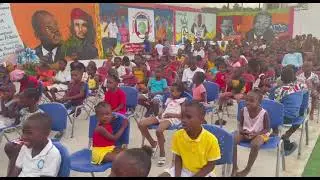 Ch&egrave;f gang Djouma t ap bay timoun yo valiz nan Simon Pel&eacute; 