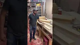 Preparando la madera para los tableros de puerta