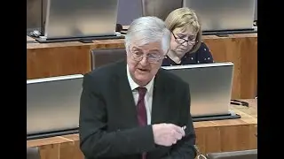 Row erupts in Senedd as Mark Drakeford accuses Tory leader Andrew RT Davies of misogyny