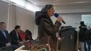 Sora Ana din Costanța în Londra sunt o femeie tristă și străină