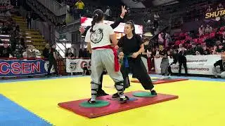 Finale Tui Sho a piedi fissi femminile 13/15 anni 50/55 kg vinta da Maya (dx)