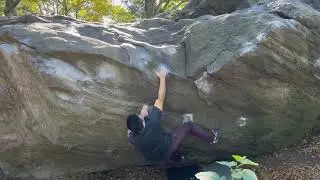 The Juice (V6) - NYC Bouldering: Central Park (Rat Rock)