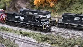 EB 194  with 2 Scaletrains  C44-9Ws, Fox Valley ES44  N-SCALE