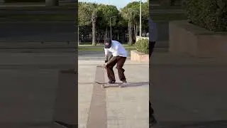 Berke Dikiş&ccedil;ioğlu vattafakflip 🤯 👉🏽 sbcspor.com @slappytrucks @jacuzziunlimited.#skateboarding