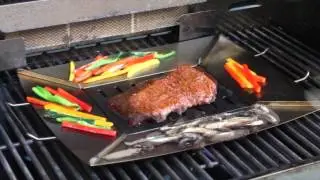 Sur La Table&reg; Grill and Sear Plancha