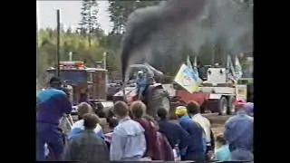 Tractor Pulling - Vakio SM vetokisa osakilpailu 22.8 -93 Pulkkila